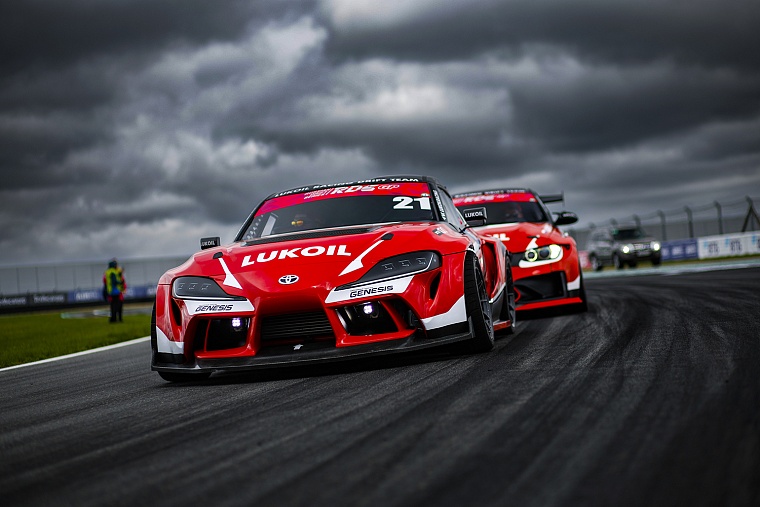 Какая же невероятно красивая Toyota Supra