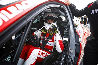 Российская Автомобильная Федерация наградила победителей и призеров чемпионата России 2025 года по автомобильным кольцевым гонкам.